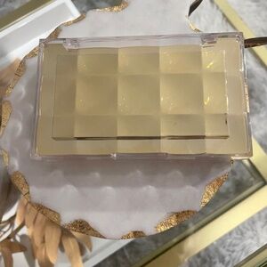 Estée Lauder eyeshadow palette